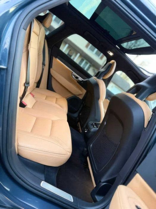 Volvo V90      2018