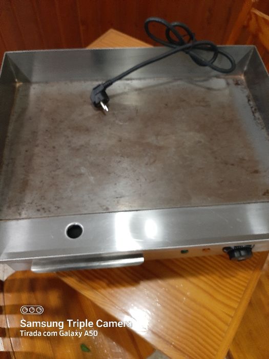 Grelhador.  Chapa eléctrica