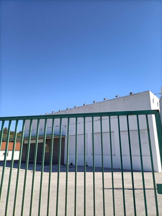 Armazém com 500 m2 em Portimão