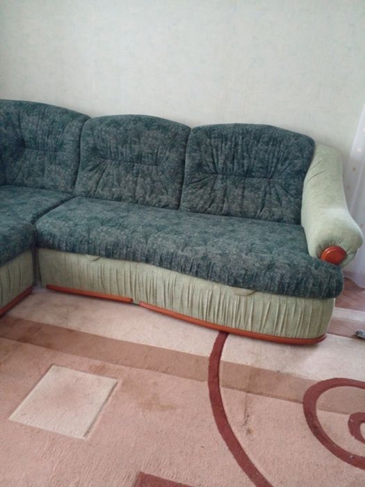 Продається диван і 2 кресла