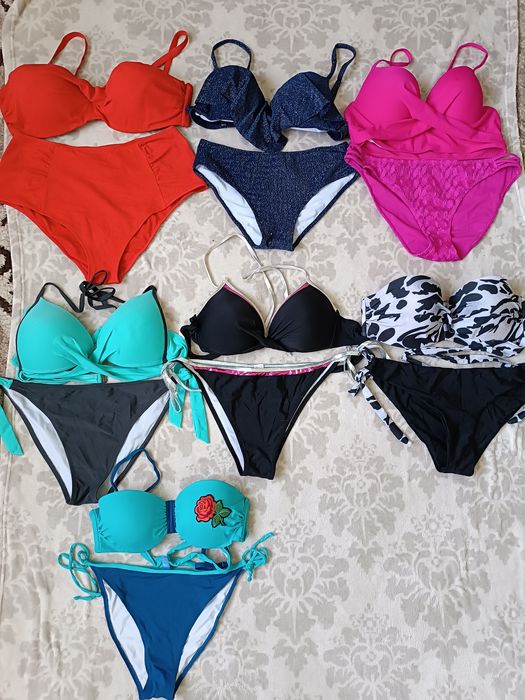 Купальники роздільні