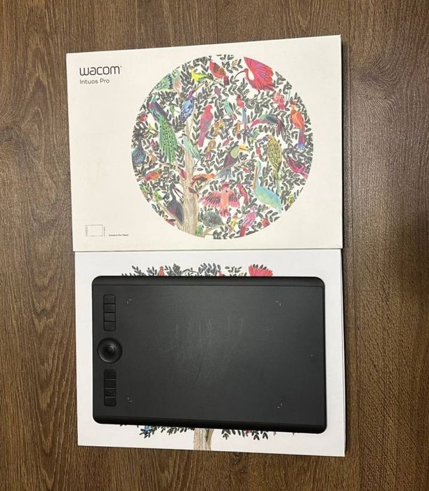 Графічний планшет Wacom Intuos Pro M (PTH-660-N)