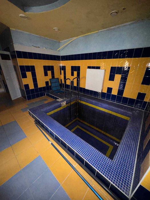 Продається колишній готельно-ресторанний комплекс с. Реваківці