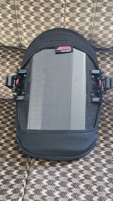 Baixa de preço. Encosto em carbono para cadeira de rodas manual