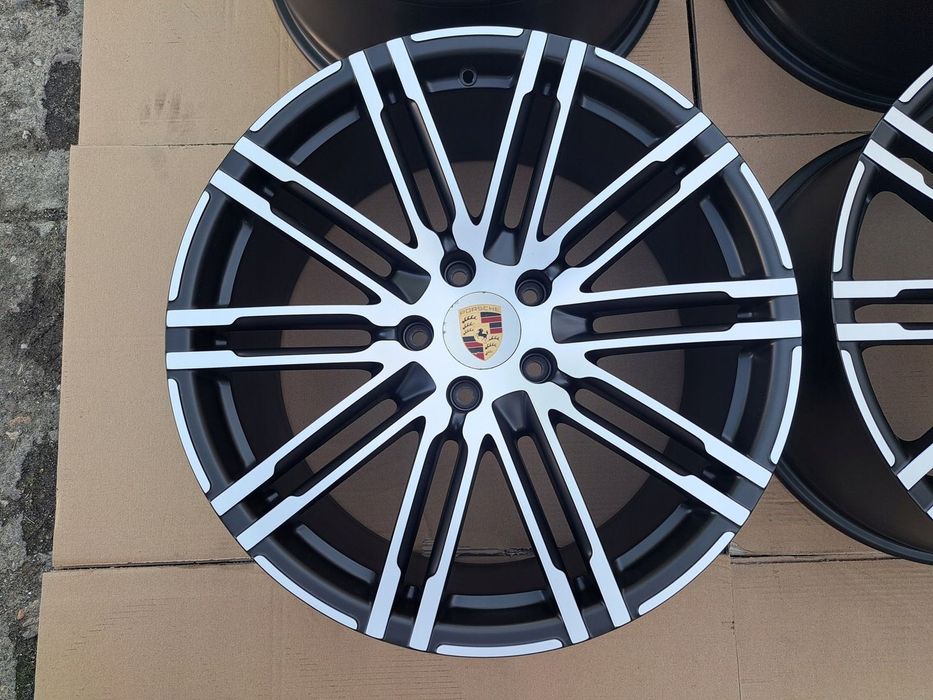 Oryg. Porsche Cayenne 21 Turbo 3 III 7P5 7P5601025AE BiColour