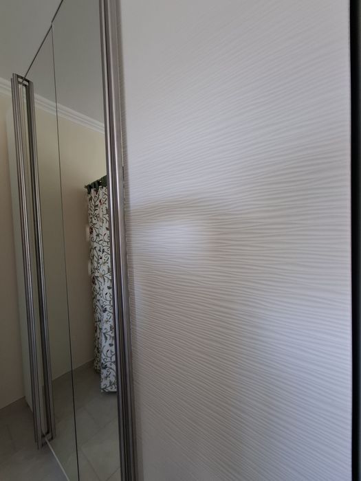 Roupeiro Ikea iluminado