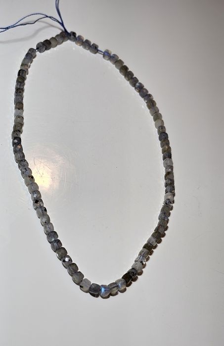 Labradoryt naturalny nitka