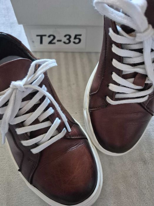 Sprzedam eleganckie buty chłopięce