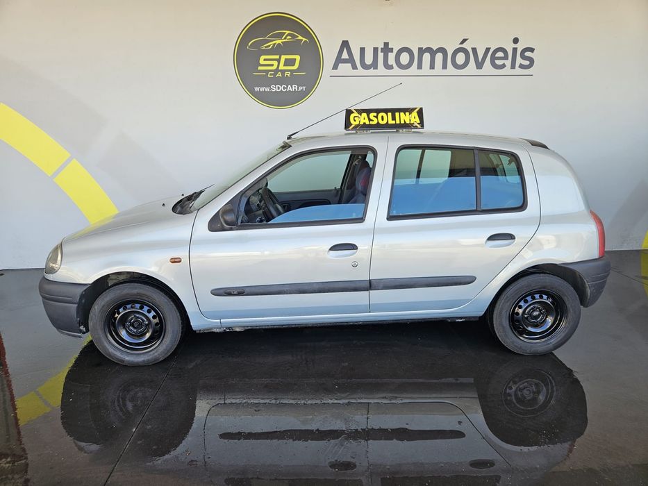 Renault Clio — fotografia 2