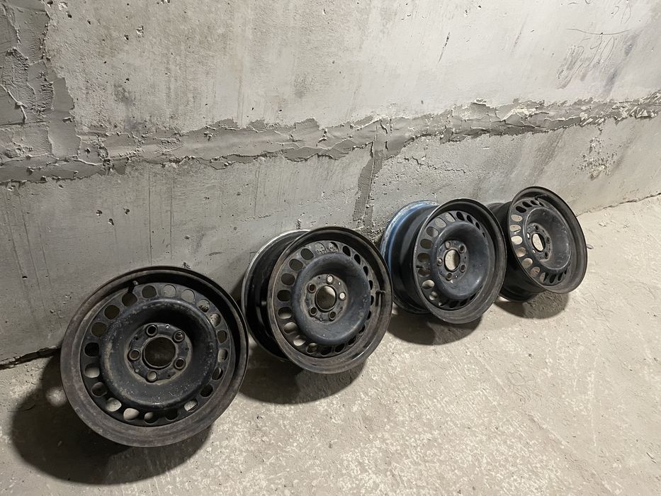 Диски металеві r15 5/112