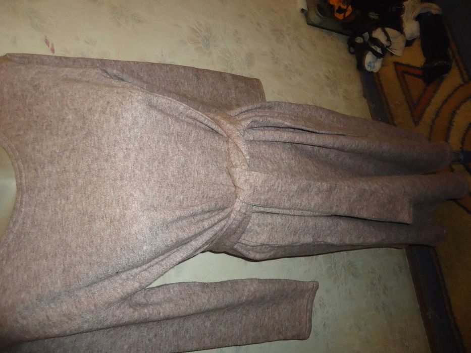 платье теплое 50 % щерсти фирма