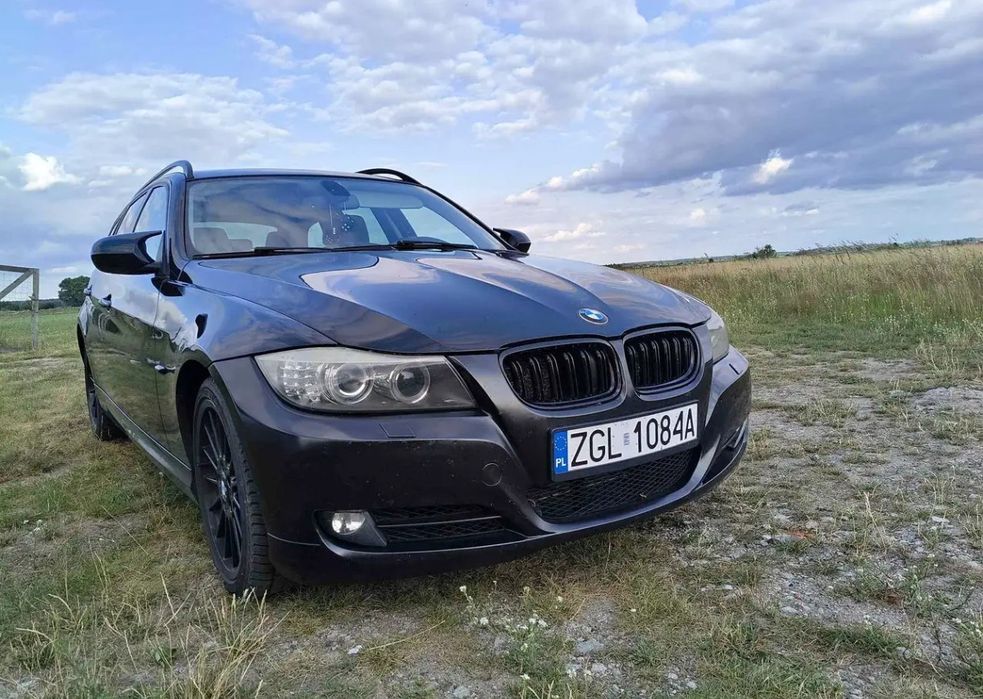 BMW e91 325i LCI