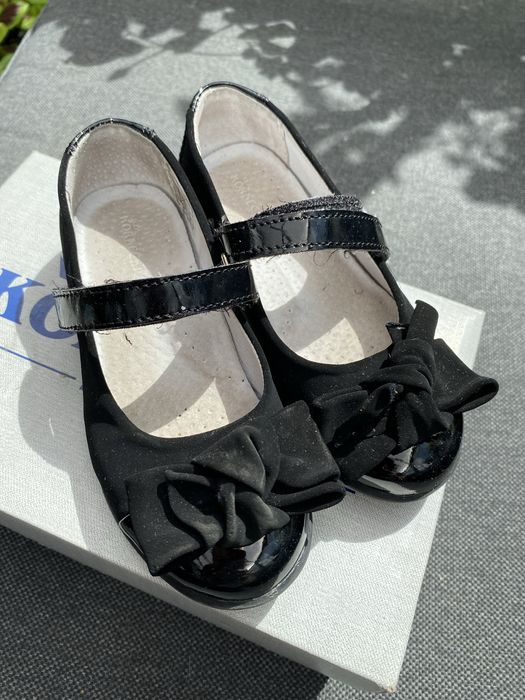 Buty Kornecki dla dziewczynki rozm. 27  jak nowe