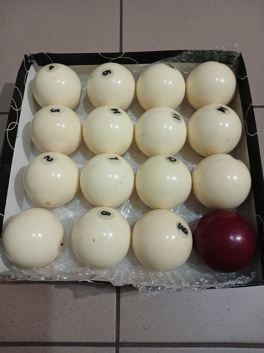 Бильярдные шары Арамит и простые 68.мм пирамида Кулі більярдні 57,2.мм