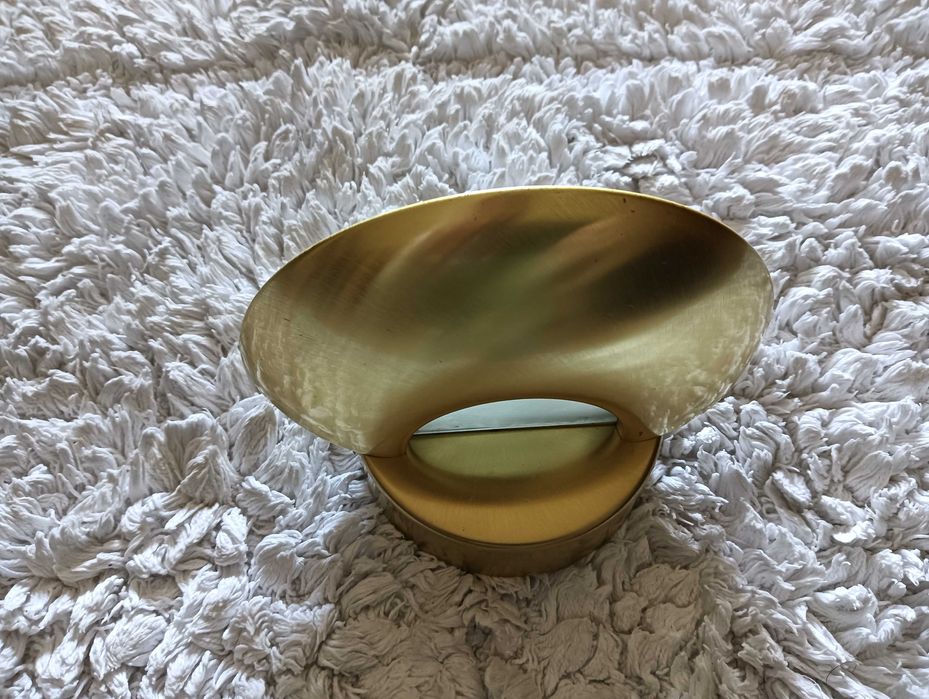 Candeeiro dourado muito bonito