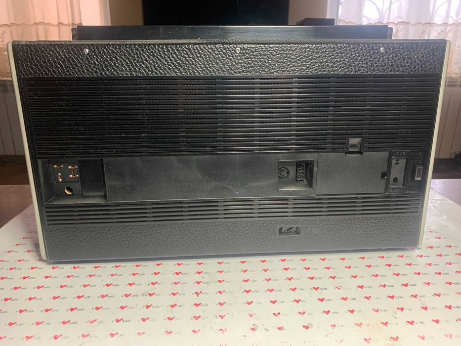 GRUNDIG Satellit 2000