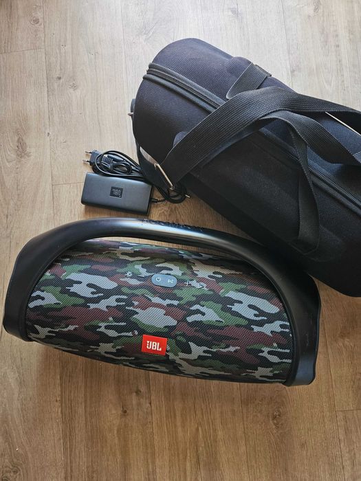 Głośnik JBL Boombox 1 w kolorze moro + Etui