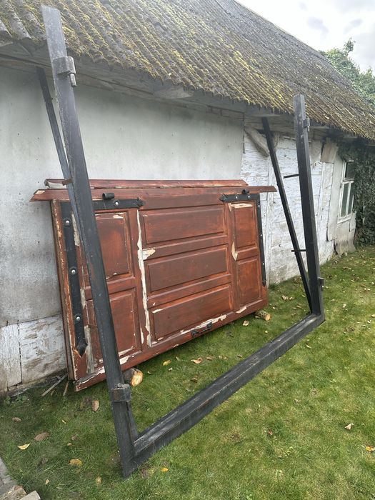 Ворота для гаража, деревяні