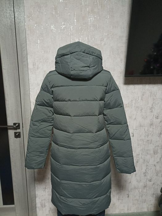 Жіноче зимове пальто