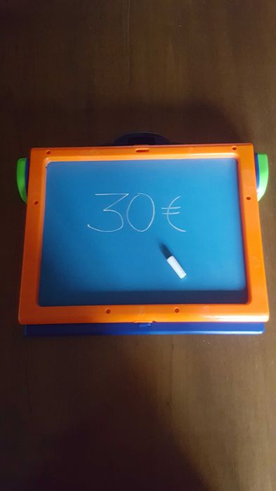 Quadro de giz, de marcador, com ímanes e projeção de imagens Criança