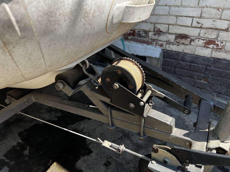 Лодка моторная RIB с мотором и лафетом катер човен