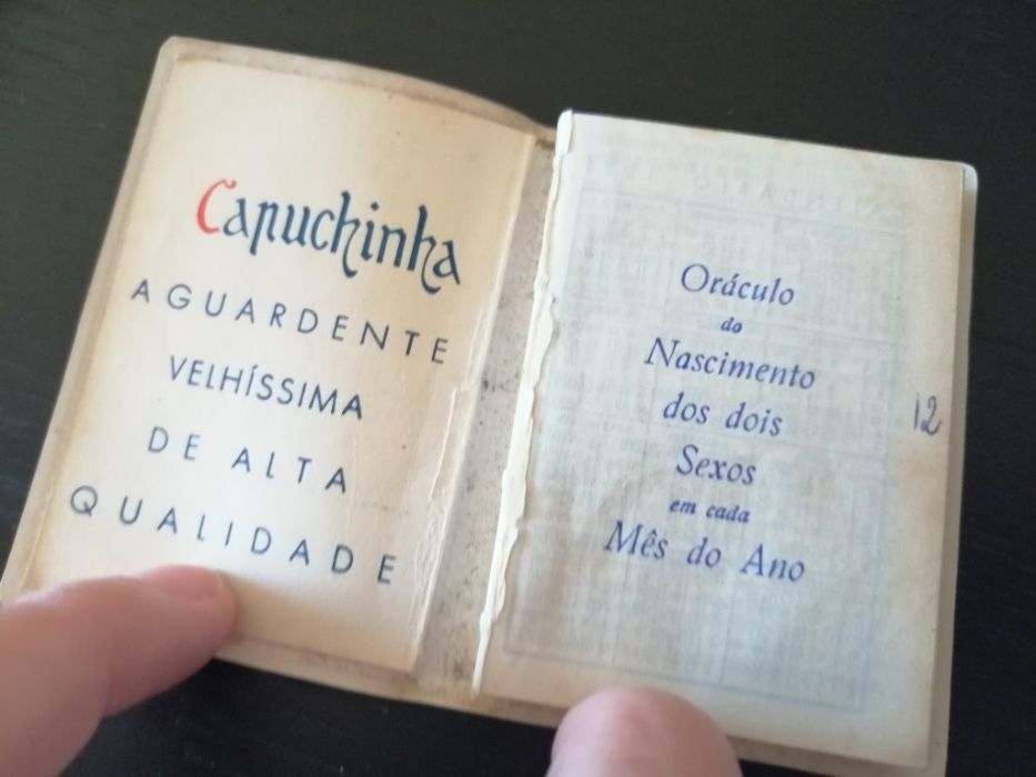 Livro de Missa de 1957 c capa entrançada e Oráculo de Nascimento de 71
