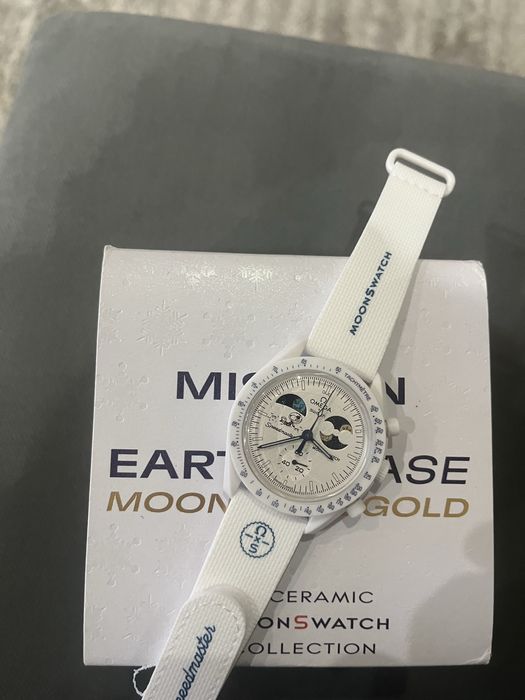 Relógio swatch x omega mission to earthphase moongold