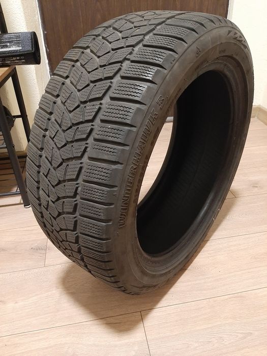 Opona zimowa 215/50 R17