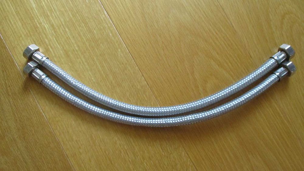 Смесители. Штанга для душа. Сантехника. Фитинги.