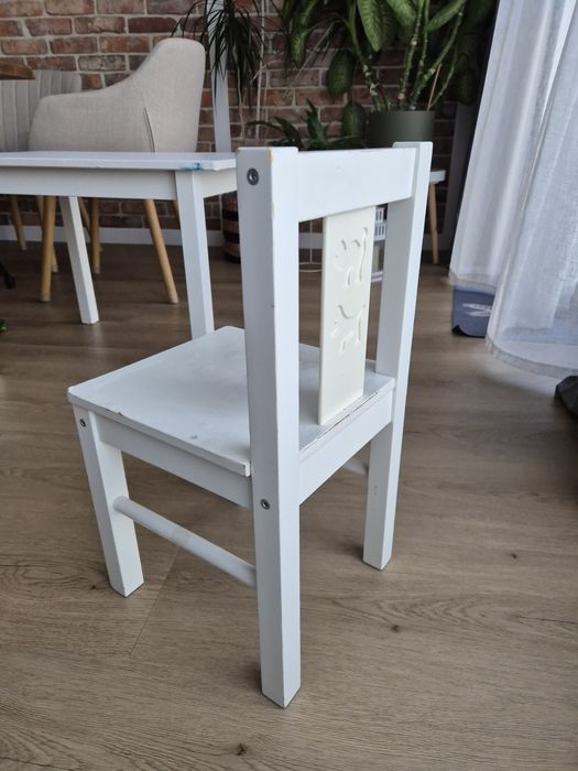 Stolik biały dla dzieci IKEA SUNDVIK 76x50cm + krzesełko