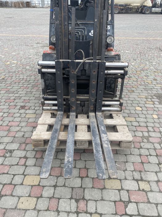 Вила подвійні на погрущик каретка лапи кара навантажувач навісне