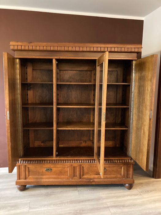 Stare meble z kolekcji domowej