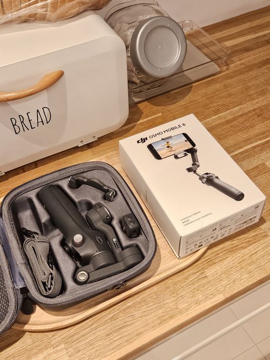 DJI osmo mobile 8 + etui | bardzo dobry stan | praktycznie nie używany | kraków