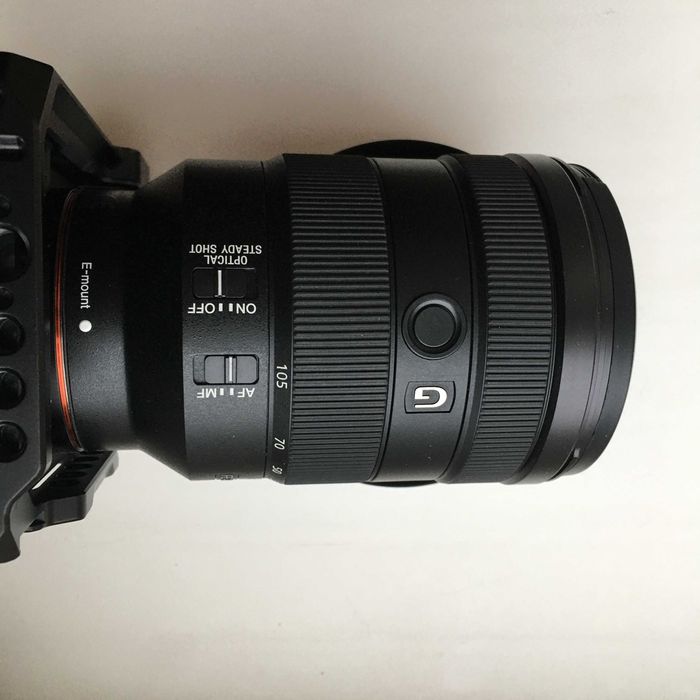 Обʼєктив Sony FE 24-105m F4 G OSS, E-mount Full-Frame лінза
