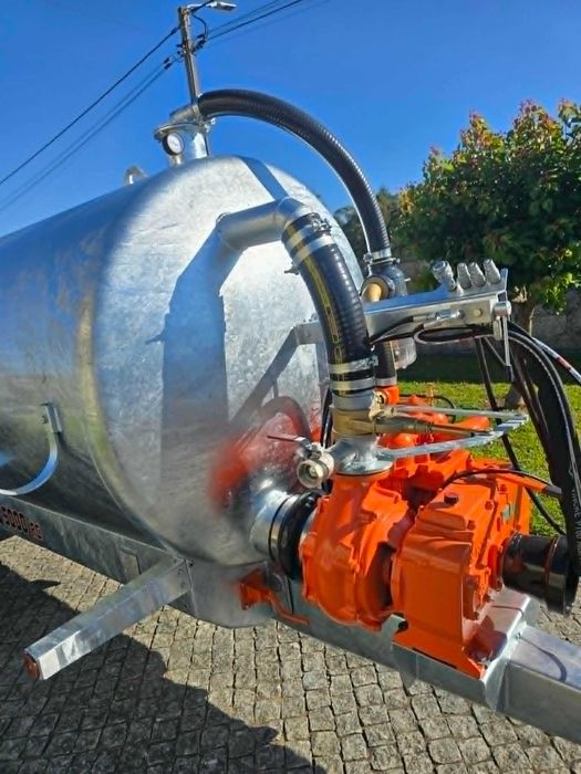 Cisterna 5000 litros NOVA com canhao e bomba gardan