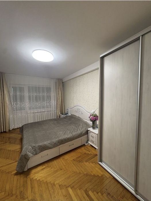 Продаж 2- х кімнатної квартири Космос