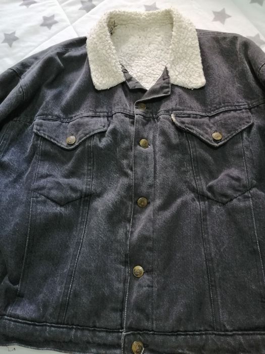 Blusão de ganga cinzento,