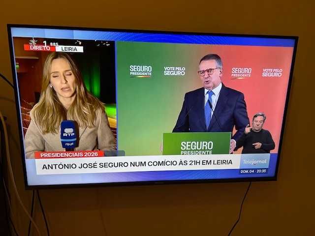 Televisão Hisense 43 polegadas- Smart tv 4K sistema de som avariado