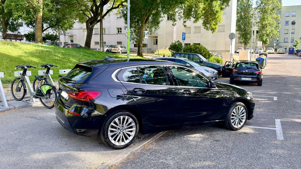 Vendo troco Bmw 116d AUTO Luxury Line - Diesel - Vários Extras