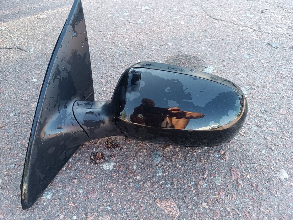 Продам зеркало Опель корса