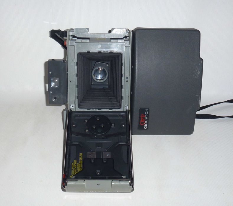 Polaroid 440 Автоматична складна фотокамера  для миттєвої зйомки