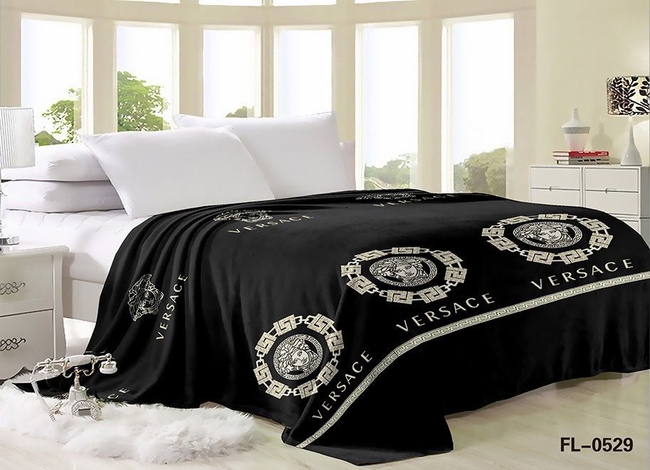 Брендове різнокольорове приємні мʼякі велюрові пледики покривала Діма!