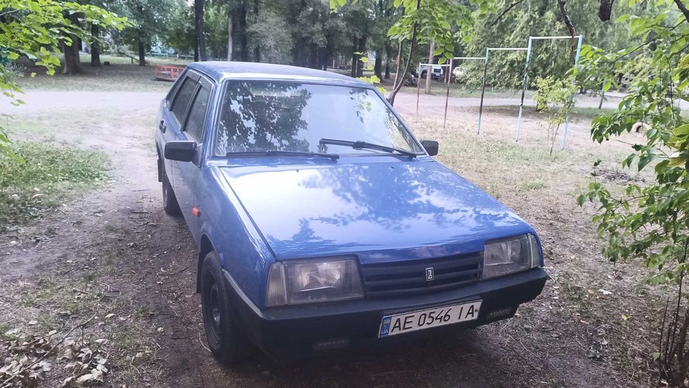 Продам ваз 21099.