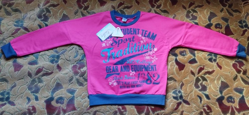 Джемпер для дівчинки. Новий.