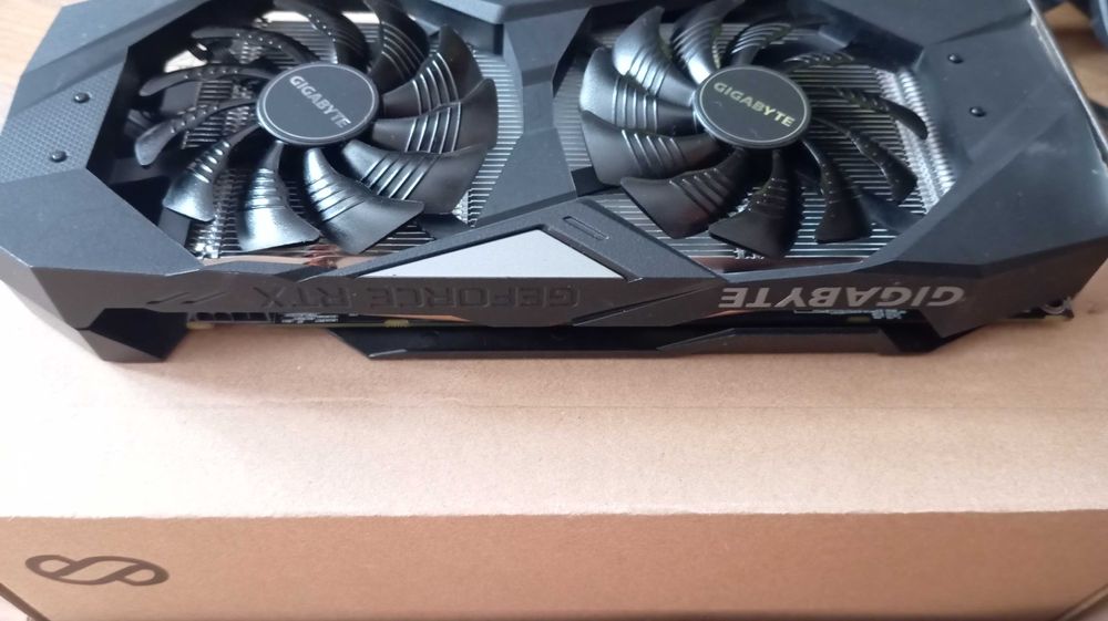 GIGABYTE RTX 2060 Windforce OC 6GB - Para reparação ou peças