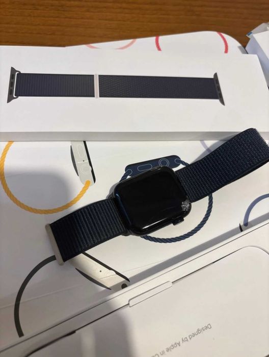 Apple Watch SE GPS (2ª Geração) 44 mm - Ecrã partido