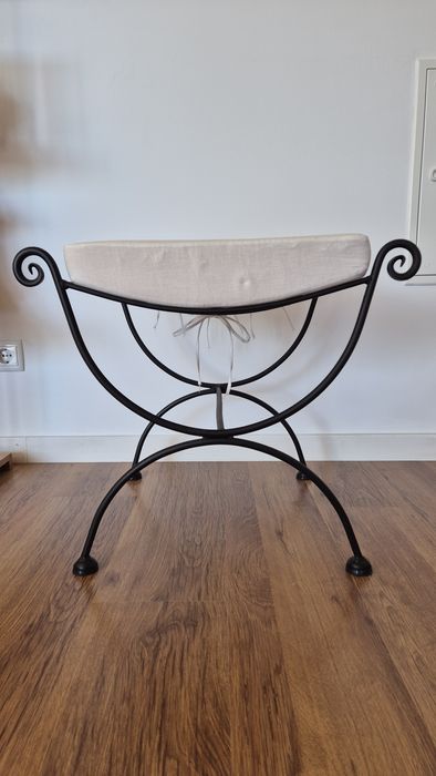 Banqueta com almofada