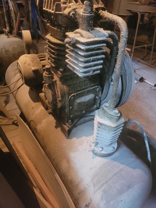 компрессор поршневой промышленный на 250л. 380В