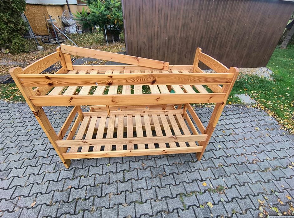 Łóżko piętrowe drewniane