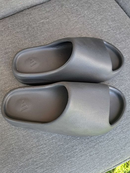 Klapki yeezy slide